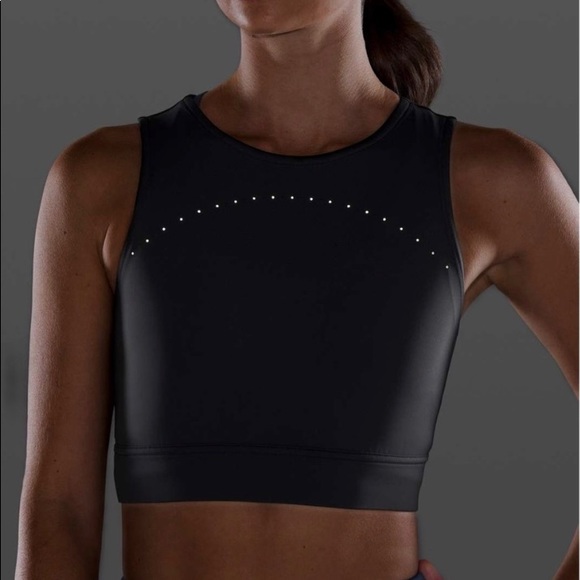 lululemon athletica Tops - Lululemon Hotty Hot Grey Cropped Workout Top